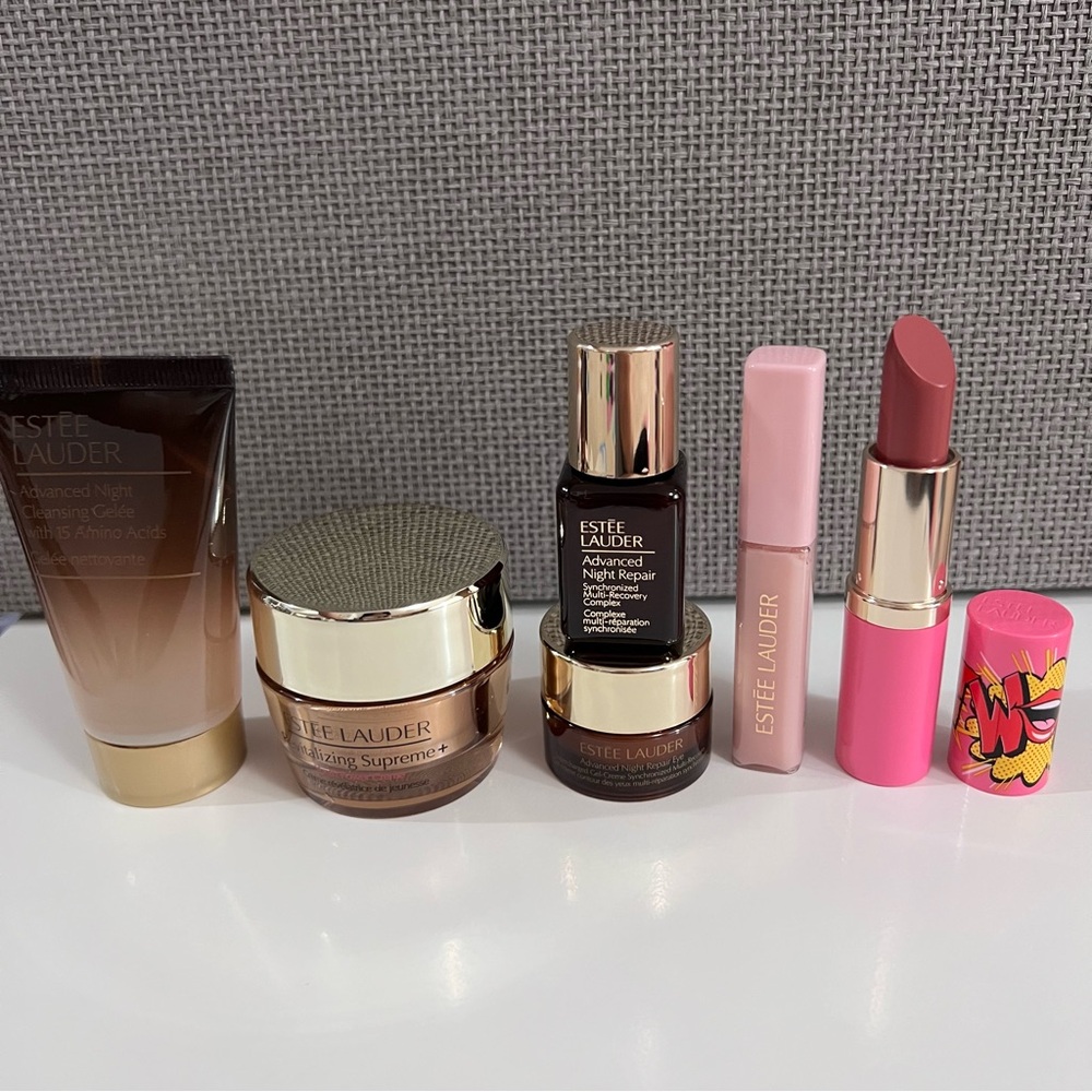 New Estée Lauder 6–Pc. Skincare and Lipstick Set